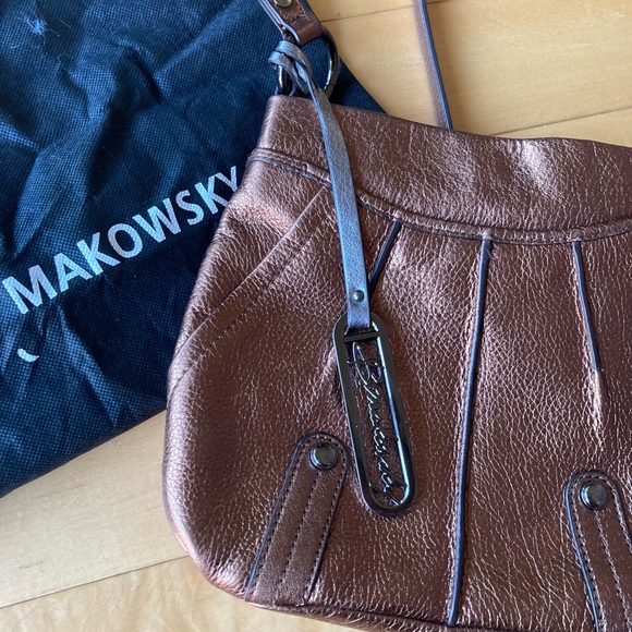 B Makowsky copper metallic crossbody bag - Picture 8 of 11